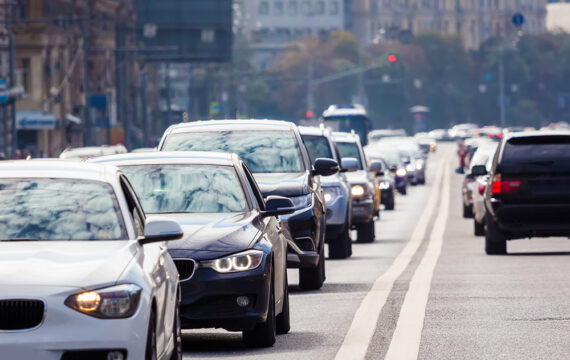 Smart IoT Solution for Resolving Traffic Jams