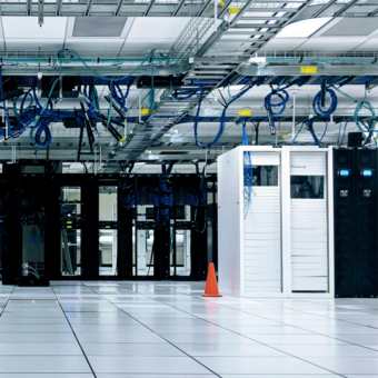 Your Ultimate Guide to Data Warehousing in the Age of AI