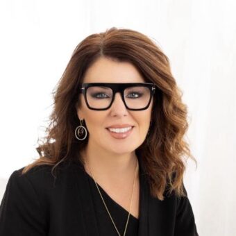 Lori Robertson